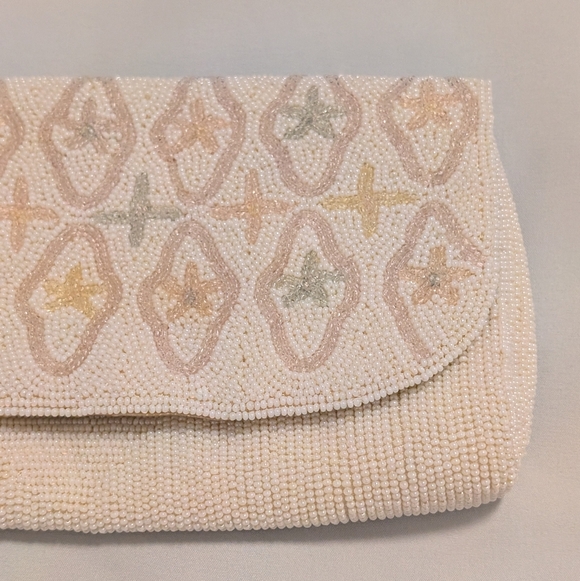 Vintage 1950s–60s Hand-Beaded Pastel Pearl Clutch – Bridal, Cocktail, Formal - Picture 2 of 14